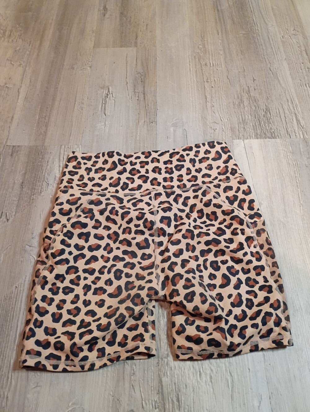 Fabletics Shorts - Picture 4 of 5